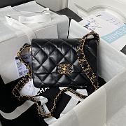 Chanel 23k Flap Bag Black Gold 13.5x20.5x5cm - 1