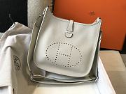 Hermes Evelyne Medium White 29cm - 1