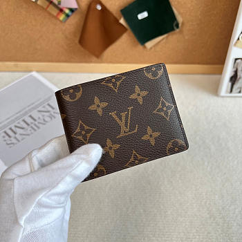 Louis Vuitton LV Marco Wallet Brown 11 x 9 x 2 cm 