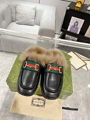 Gucci Black Horsebit Slippers - 1