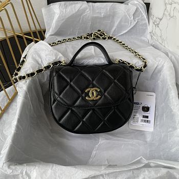 Chanel Bag Black Gold Bag 16x12x6cm