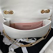 Chanel 22A Flap Bag White Gold 16x23.5x6.5cm - 3