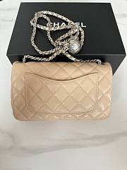 Chanel Flap Bag Beige Lambskin Silver Ball 20cm - 3