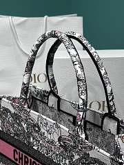 Dior Medium Book Tote White and Pastel Pink Butterfly 36cm - 2