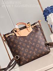 Louis Vuitton LV Backpack Excursion PM Monogram 21 x 23 x 10 cm - 6