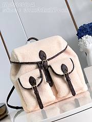 Louis Vuitton Ski Backpack Cream Brown Shearling 31 x 31 x 17 cm - 1