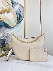 Louis Vuitton LV Loop Bag Hobo White 38 x 26 x 10 cm - 1