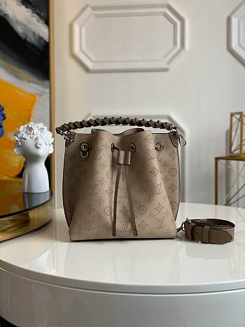 Louis Vuitton LV Muria Grey Bag 25 x 25 x 20 cm