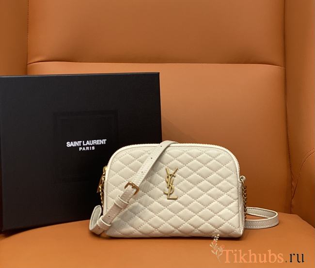 YSL Gaby Zipped Pouch Quilted Lambskin White 18x13x3.5cm - 1