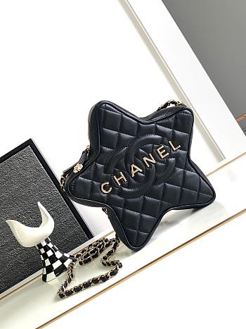 Chanel Star Handbag Lambskin Gold Black 22.5 × 22.5 × 6 cm