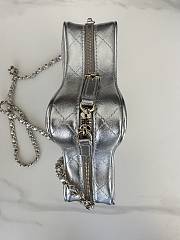 Chanel Star Handbag Metallic Lambskin Silver 22.5 × 22.5 × 6 cm - 5