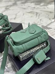 Prada Multi-pocket Leather Tote Bag Green 24.5x14x8cm - 3
