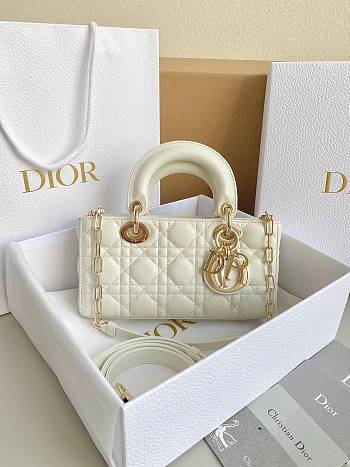 Dior Small Lady D-Joy Bag White Cannage Lambskin 22 x 12 x 6 cm