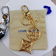 Louis Vuitton LV Twiggy Chain Keyring And Bag Charm - 3