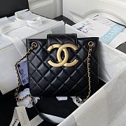 Chanel Handbag Black Lambskin Gold 20x17.5x5cm - 1