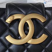 Chanel Handbag Black Lambskin Gold 20x17.5x5cm - 6