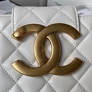 Chanel Handbag White Lambskin Gold 20x17.5x5cm - 5