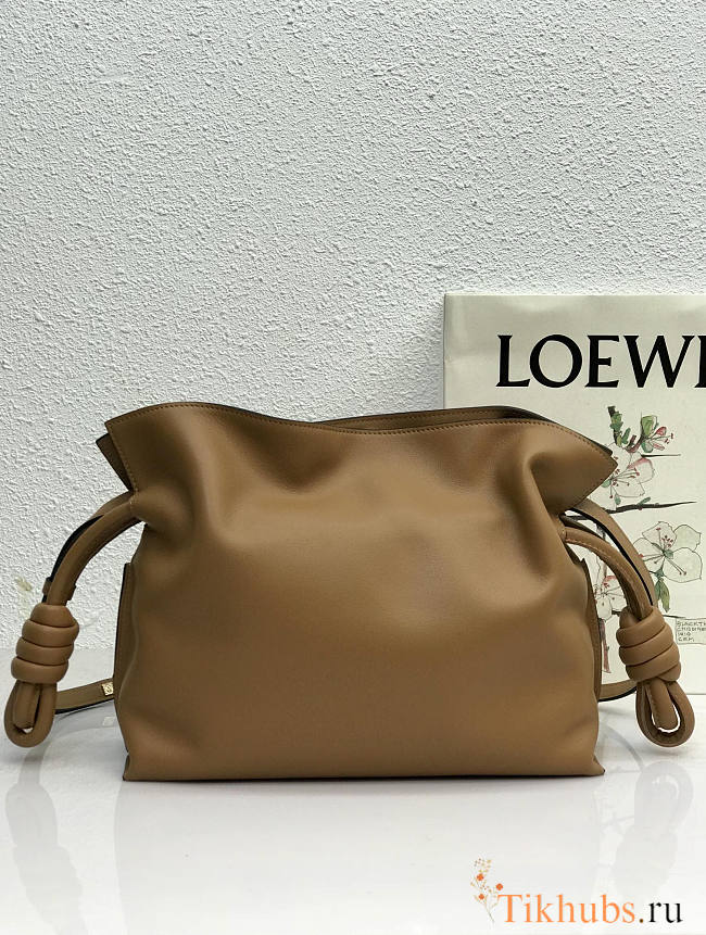 Loewe Flamenco Clutch Beige Bag 30x24.5x10.5cm - 1