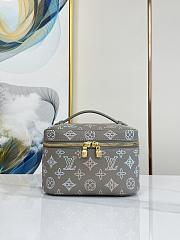 Louis Vuitton LV Flight Mode Nice Mini Gray 20 x 13.5 x 12 cm - 1