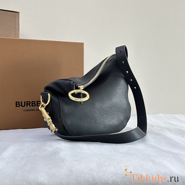 Burberry Knight Bag Black 24x8x23cm - 1