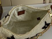 Louis Vuitton LV LV Ski Over The Moon Cream/Brown Shearling 27.5 x 16 x 7 cm - 3