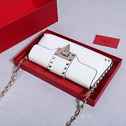 Valentino Garavani Rockstud Brushed Calfskin White Shoulder Bag 26x13x7cm - 2