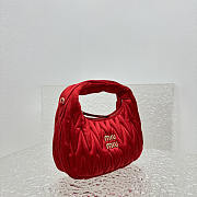 Miu Miu Wander Matelassé Zipped Shoulder Bag Red 20x6x17cm - 4