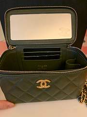 Chanel Vanity Case With Top Handle Green Gold 17x8x9cm - 4