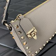 Valentino Garavani Grained Leather Grey Rockstud Bag 19x13x7cm - 5