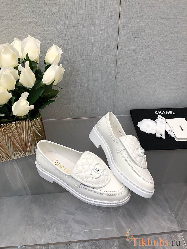 Chanel Mocasines White Loafers  - 1