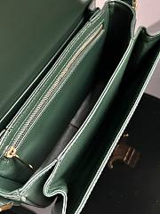 Celine Triomphe Bag In Shiny Calfskin Green 22x16.5x7cm - 4