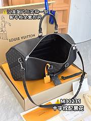Louis Vuitton LV Keepall 50 Bandoulière Taiga Black 50 x 29 x 23 cm - 3