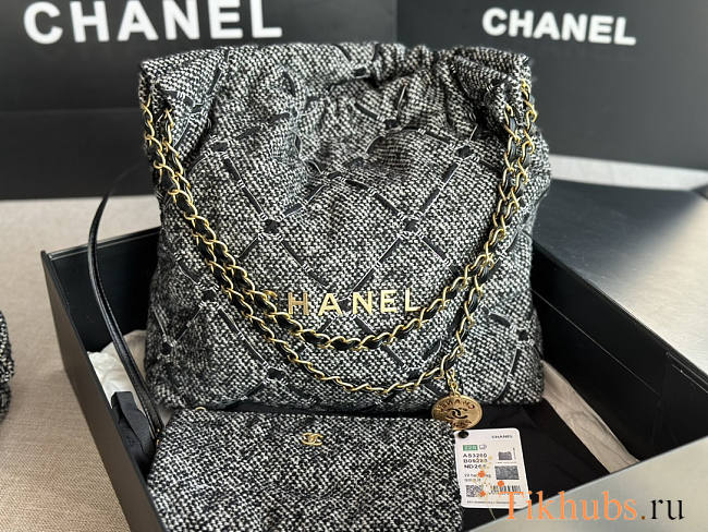 Chanel 22 Bag 38 × 42 × 8 cm - 1