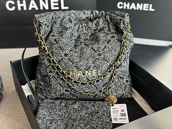 Chanel 22 Bag 38 × 42 × 8 cm