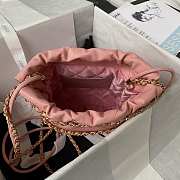 Chanel 22 Mini Handbag Pink Caviar Gold 20 × 19 × 6 cm - 5