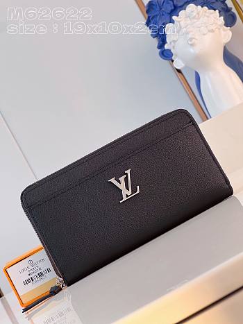 Louis Vuitton LV Lockme Zippy Black 19.5 x 10 x 2.5 cm