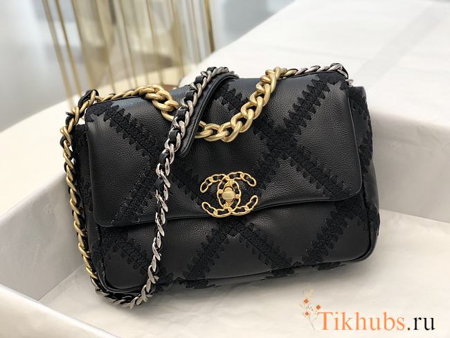 Chanel 19 Flap Bag Black 26cm - 1