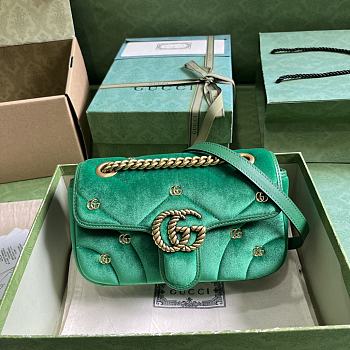 Gucci GG Marmont Mini Shoulder Bag Green Velvet 22x13x6cm