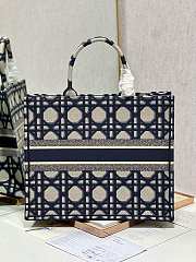 Dior Large Book Tote Beige and Blue Macrocannage 42 x 35 x 18.5 cm - 3