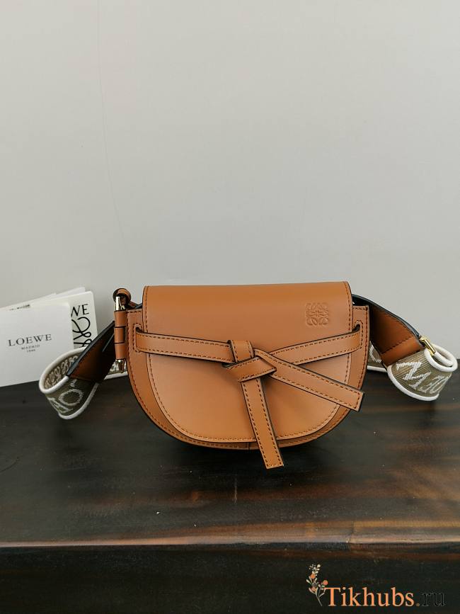 Loewe Mini Gate Dual Bag Soft Calfskin Tan 21x12.5x9cm - 1