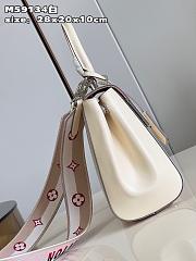 Louis Vuitton LV Epi White Bag BB 28 x 20 x 10 cm - 4