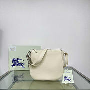 Burberry Knight Bag Cream 24x8x23cm - 2