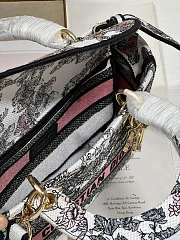 Dior Medium Lady D-lite Bag White and Pastel Pink Butterfly 24 x 20 x 11 cm - 3