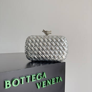 Bottega Veneta Knot Minaudiere Silver 20x12x5.5cm