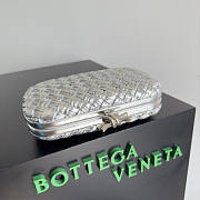 Bottega Veneta Knot Minaudiere Silver 20x12x5.5cm - 2