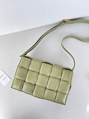 Bottega Veneta Cassette Padded Green 26x18x8cm - 4