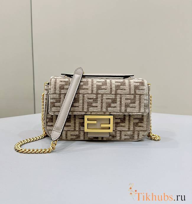 Fendi Baguette Chain Midi Dove Gray Gold 24x7x13cm - 1