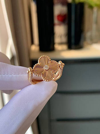 Van Cleef & Arpels Perlée Reversible Ring