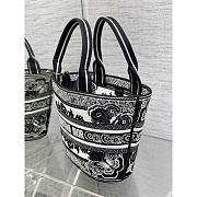 Dior Hat Basket Bag White and Black Butterfly Bandana 27 x 20 x 8 cm - 5