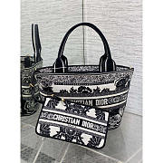 Dior Hat Basket Bag White and Black Butterfly Bandana 27 x 20 x 8 cm - 4